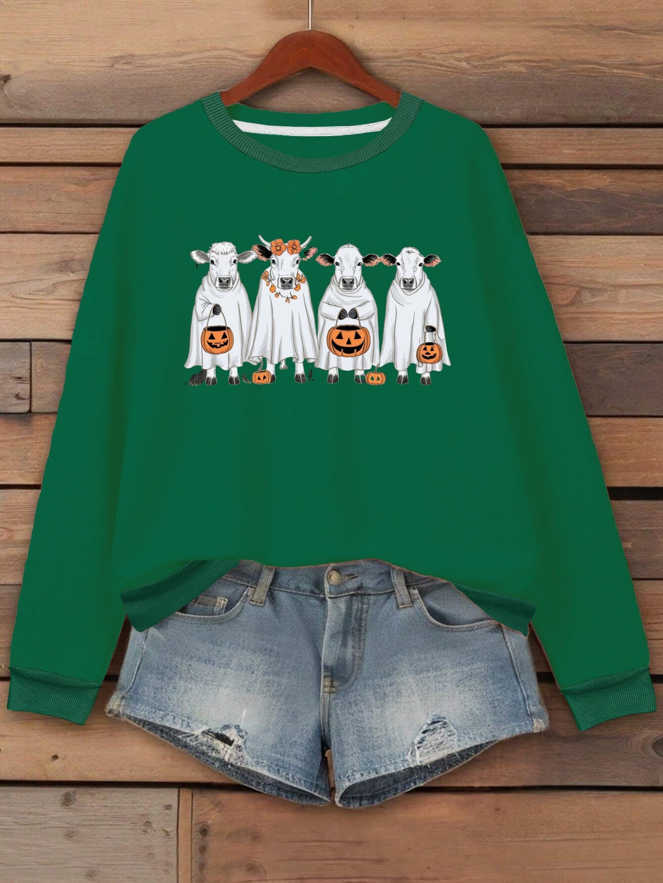 Halloween Cows illustration Women's sweatshirt