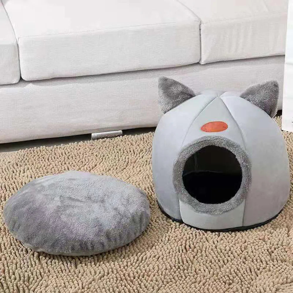 Cat bed with cat ears